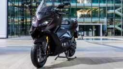 
										Yamaha TMAX 560 complet									