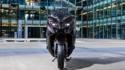 
										Yamaha TMAX 560 complet									