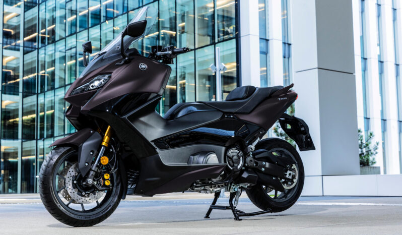 
								Yamaha TMAX 560 complet									