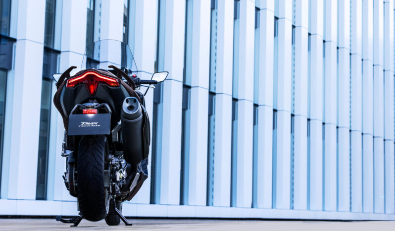 
								Yamaha TMAX 560 complet									