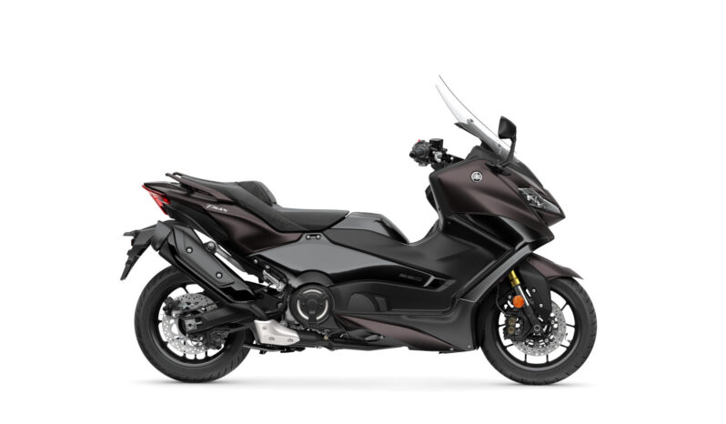 
								Yamaha TMAX 560 complet									