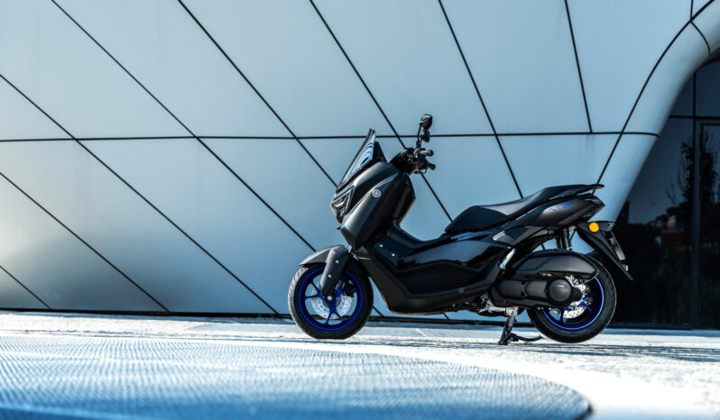 
								Yamaha NMAX 125 complet									