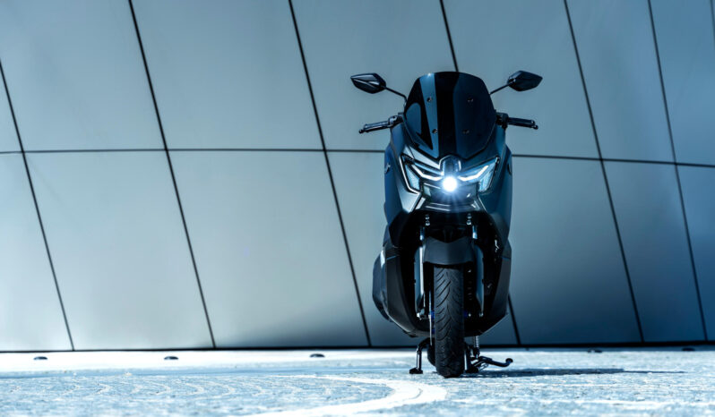 
								Yamaha NMAX 125 complet									