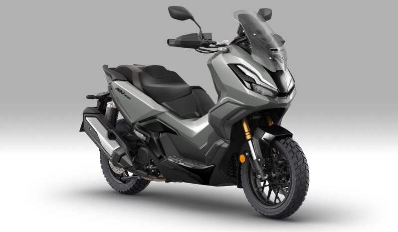 
								Honda ADV 350 complet									
